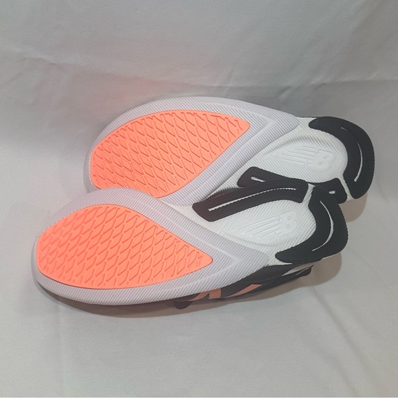 EUC New Balance Fuel Cell 890 Sneaker Size 6.5 - Picture 4 of 6